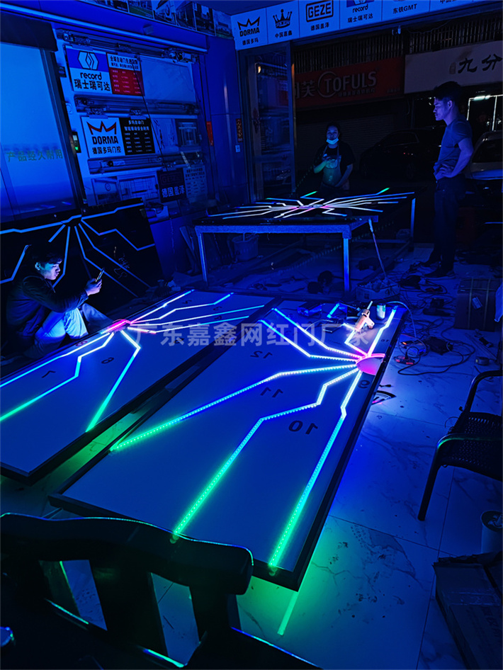 北京网红门工厂.jpg