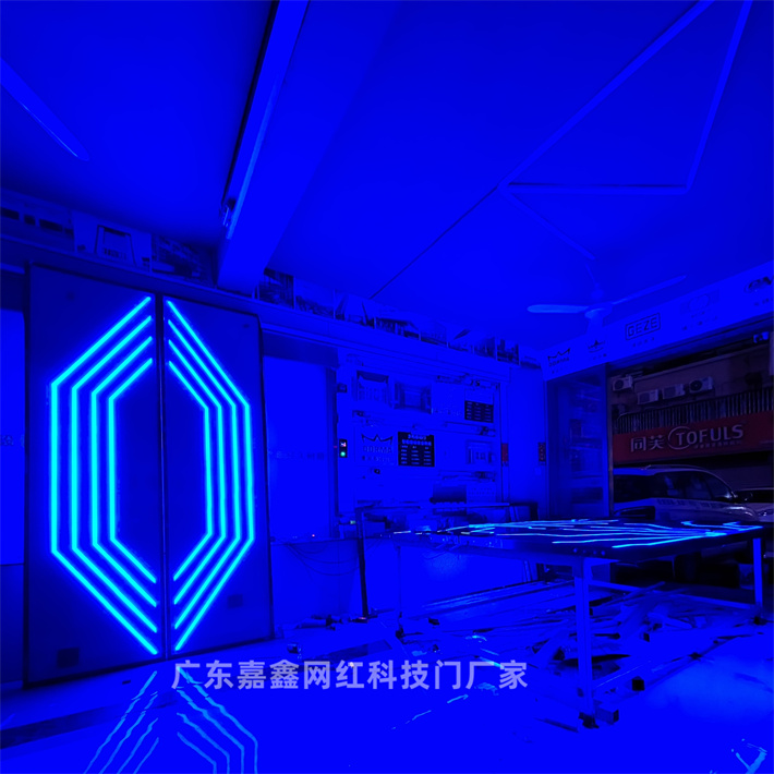 南雄市网红密室隐形门.jpg