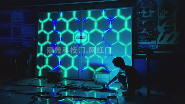 韶关电竞酒店网红门.jpg