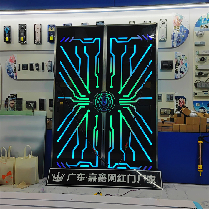网红门创意酒吧餐厅