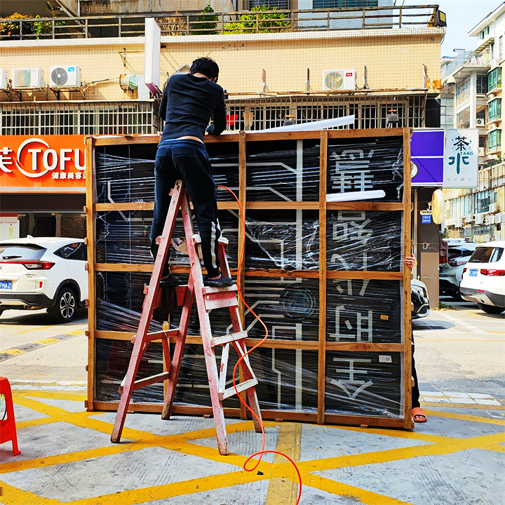 玻璃网红门