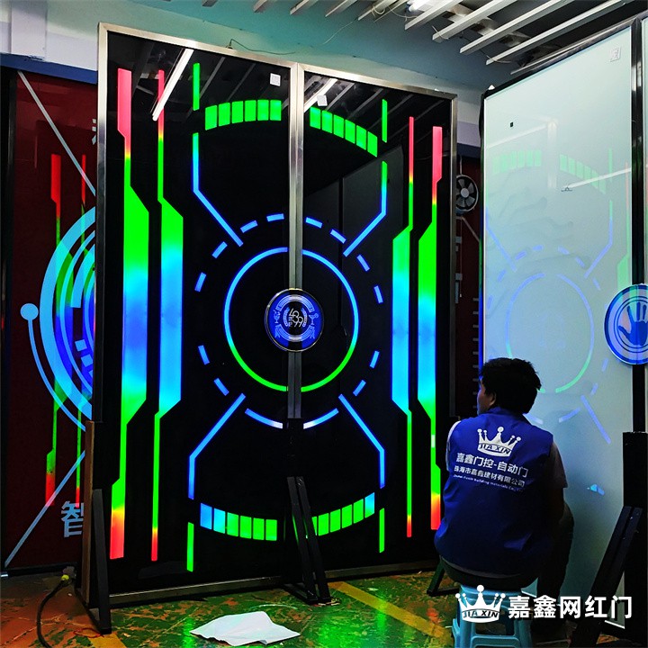 科技发光自动门