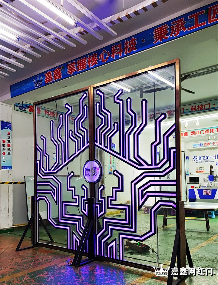 夜店发光造型门
