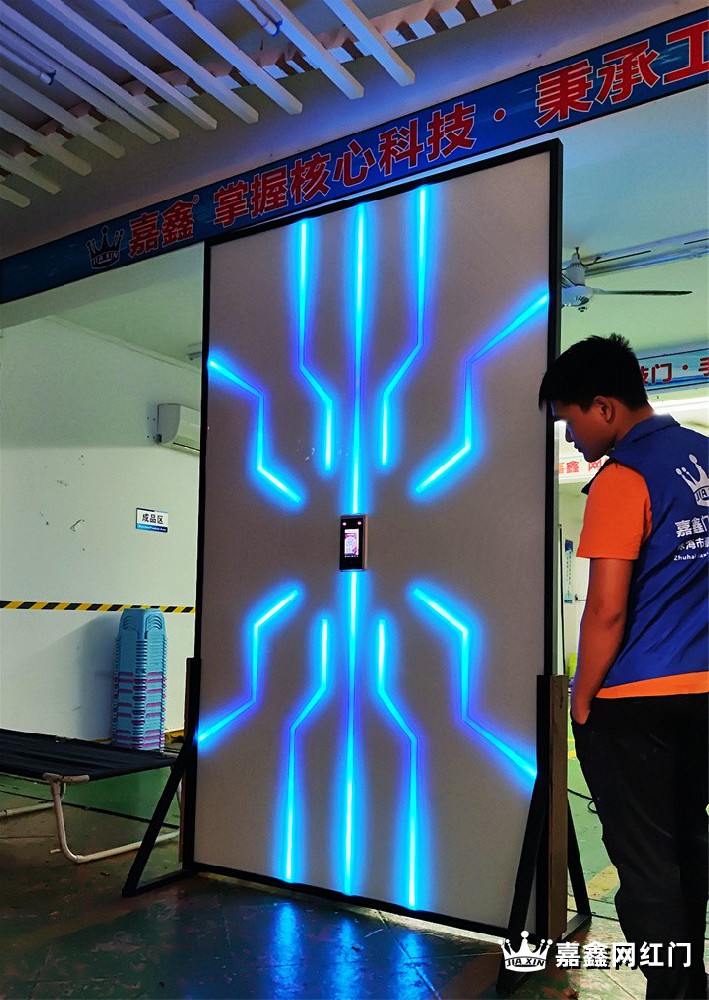 触摸手按造型门