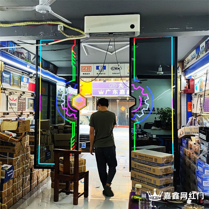 双面网红门