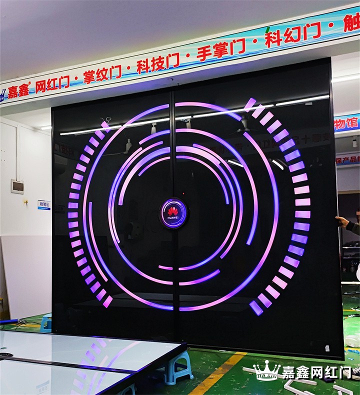 深圳华为展馆网红门