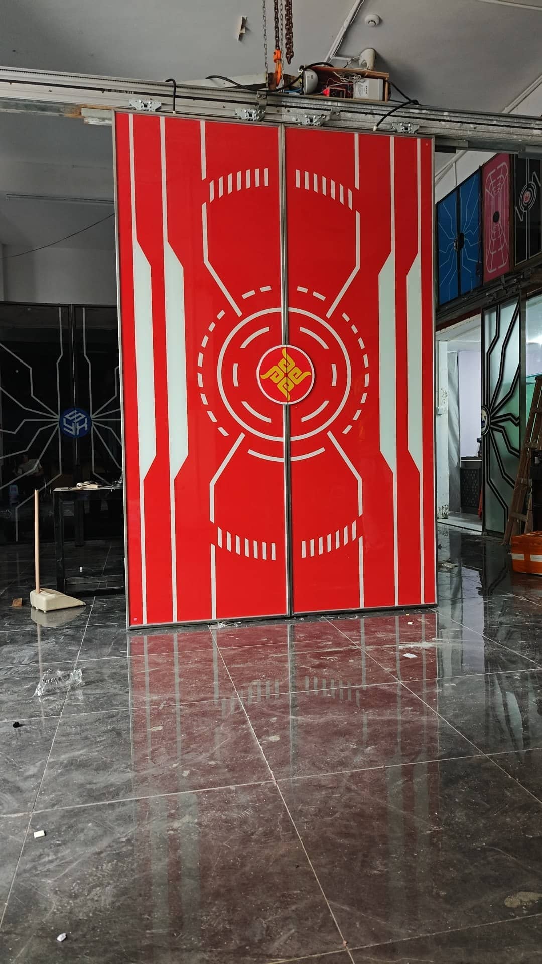 网红玻璃门 科幻智能掌纹开启自动感应门方案