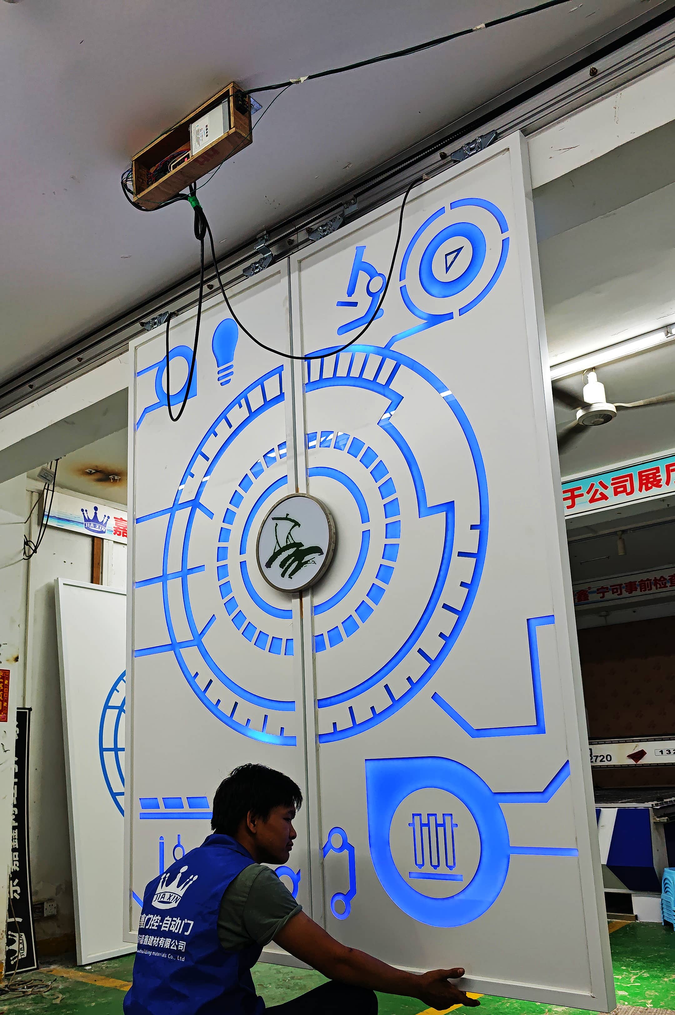 网红玻璃门 科幻智能掌纹开启自动自动门方案